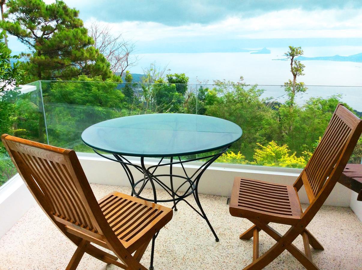 Bed and Breakfast The Carmelence View à Tagaytay City Extérieur photo