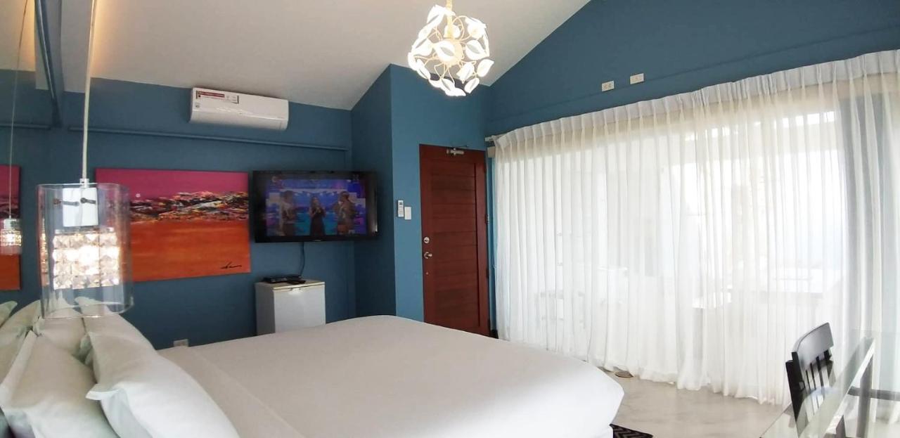 Bed and Breakfast The Carmelence View à Tagaytay City Extérieur photo